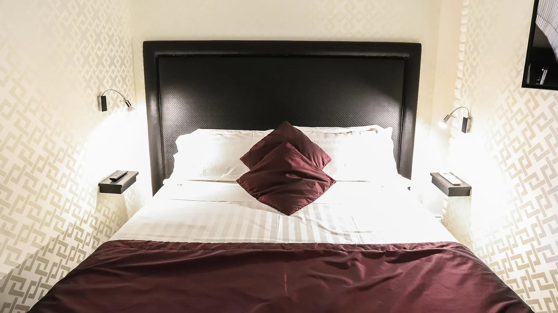 Minerva Relais Bed & Breakfast Roma 3*,